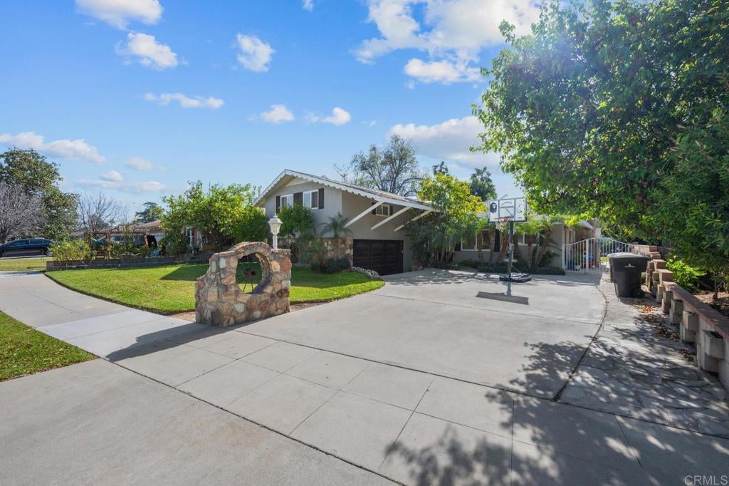 Photo of Listing #PTP2601768