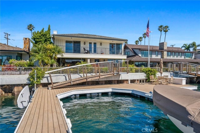 5585 E Corso Di Napoli, Long Beach