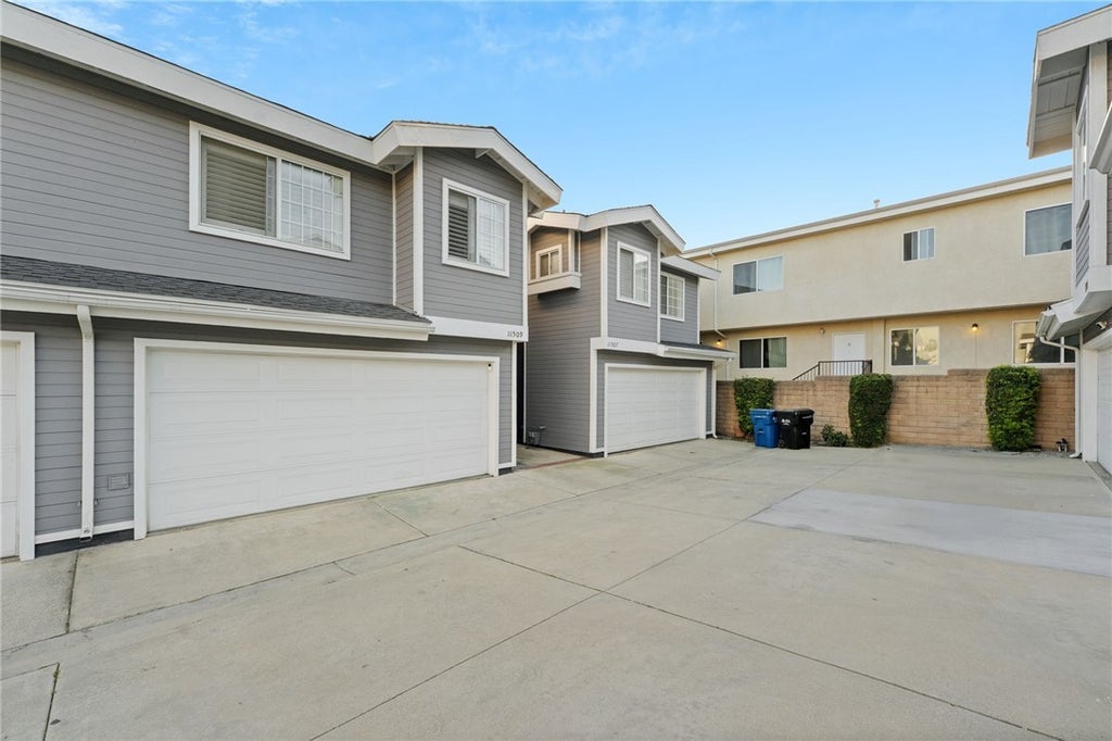 11509 Double Eagle, Whittier