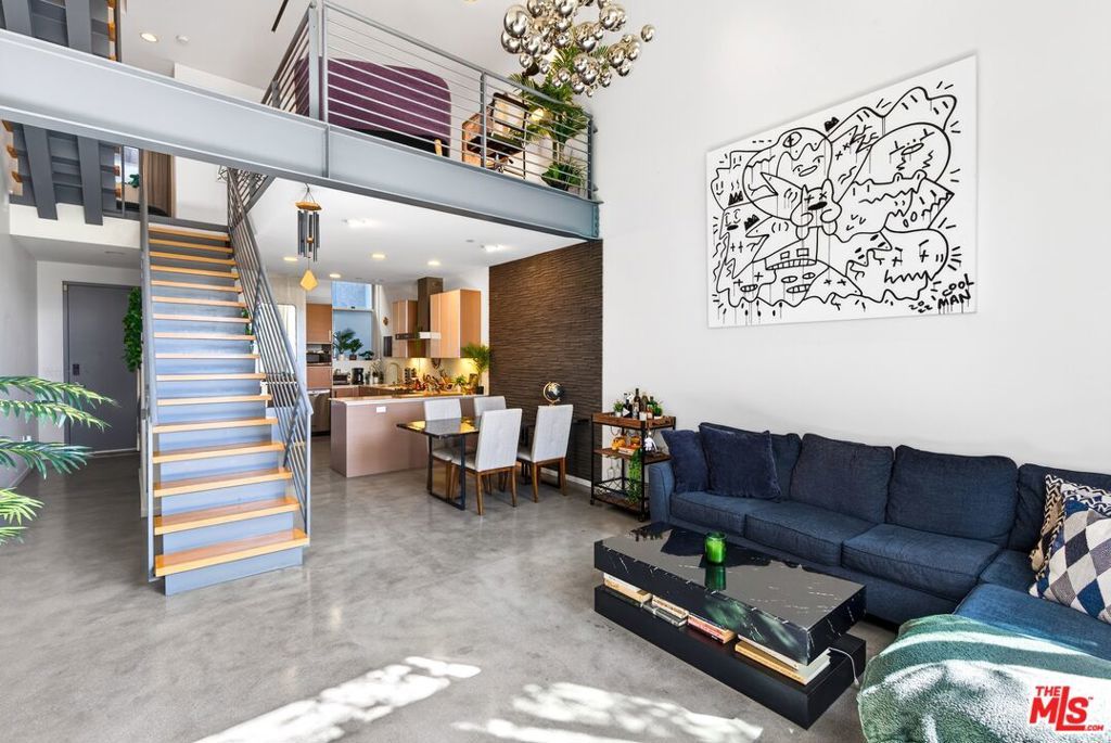 1220 Orange Grove Avenue 9, West Hollywood