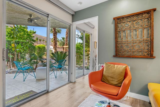 1552 S Camino Real # 127, Palm Springs