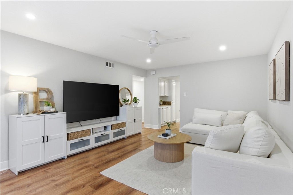 Photo of Listing #OC26049192