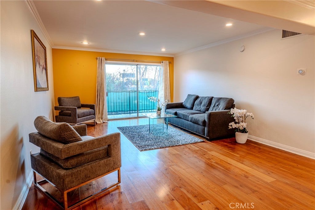 5460 White Oak Avenue C224, Encino