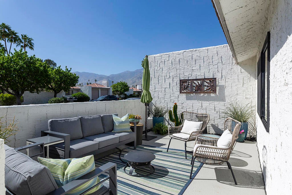 2226 Sunshine Way, Palm Springs