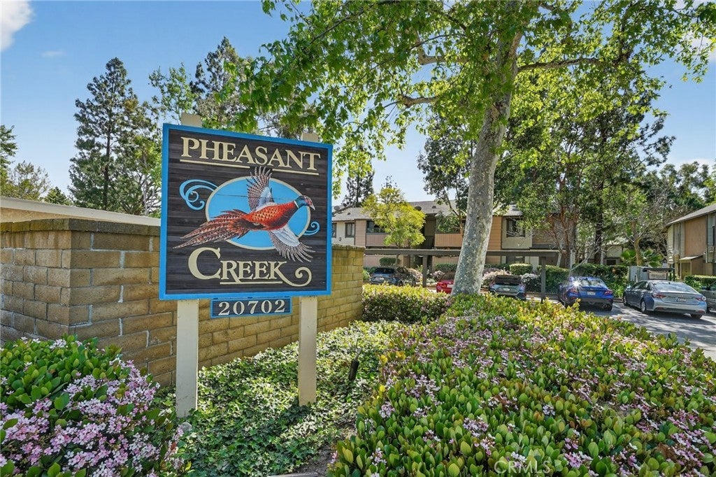 20702 El Toro 16, Lake Forest