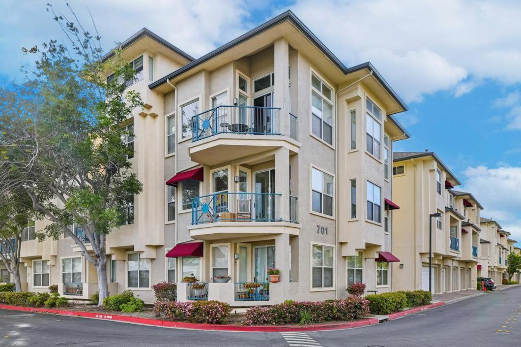 701 Baltic Circle 715, Redwood City