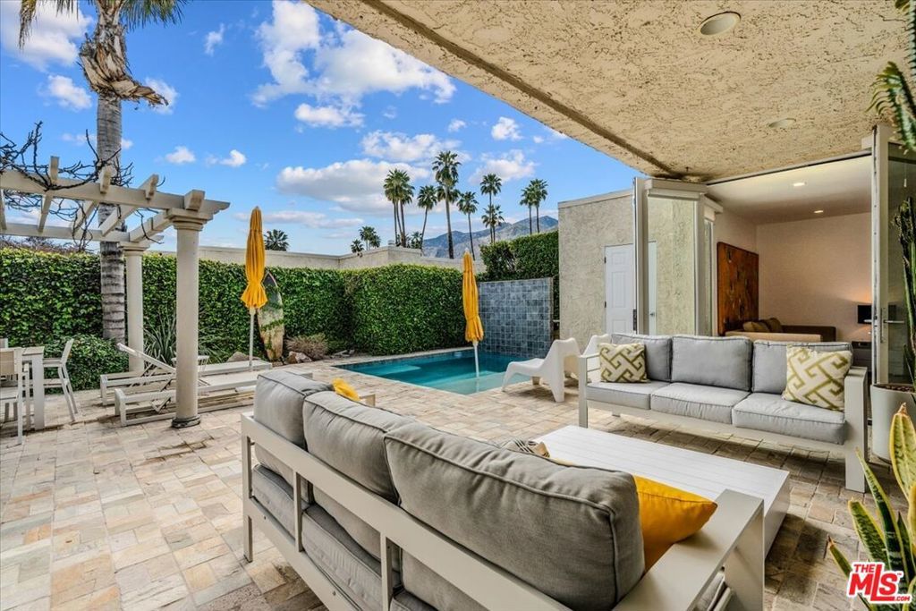 475 N Calle Rolph, Palm Springs