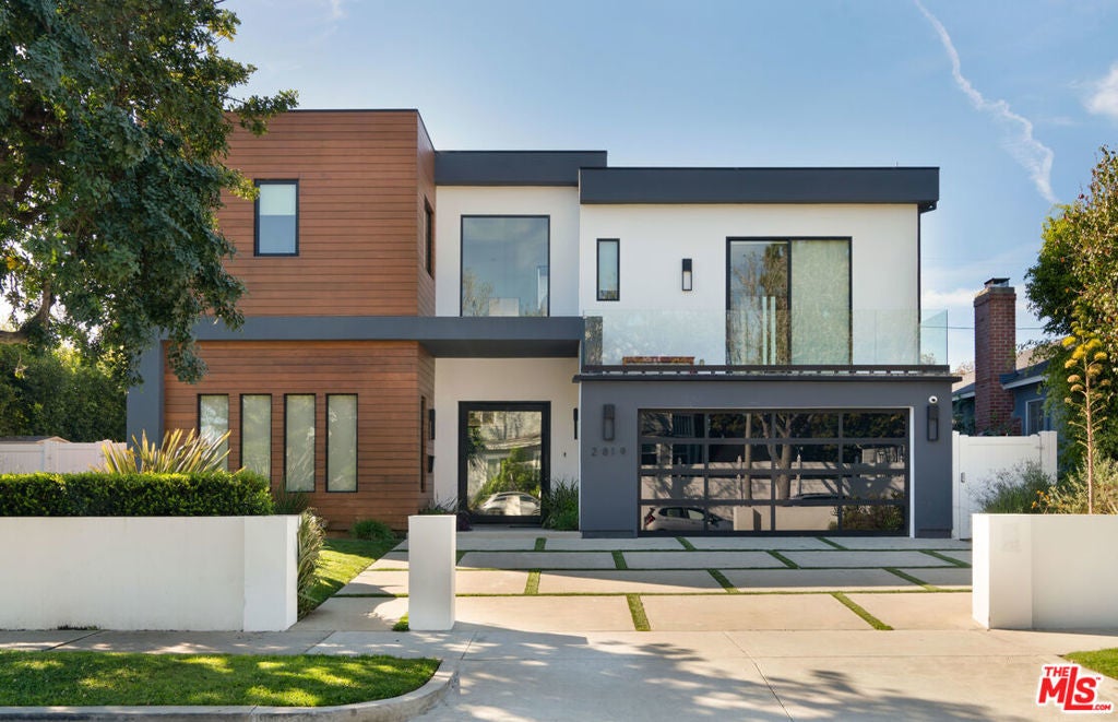 Photo of Listing #26661743