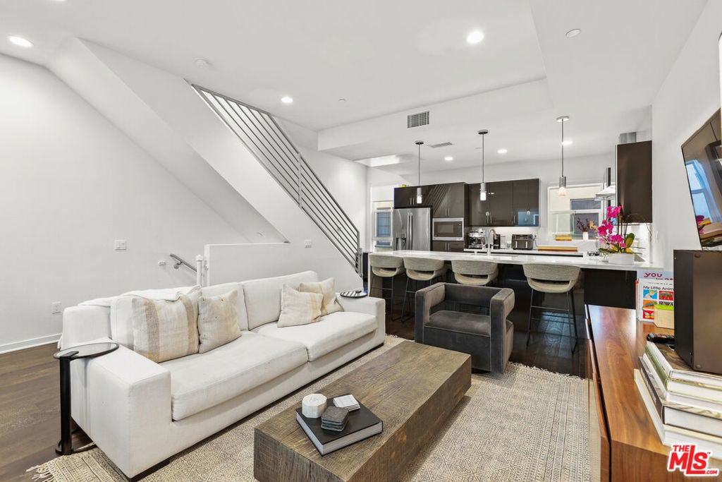 Photo of Listing #26661667