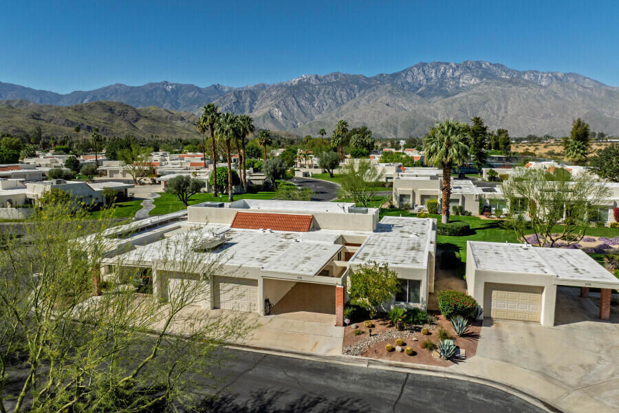 6110 Saint Andrews Plaza, Palm Springs