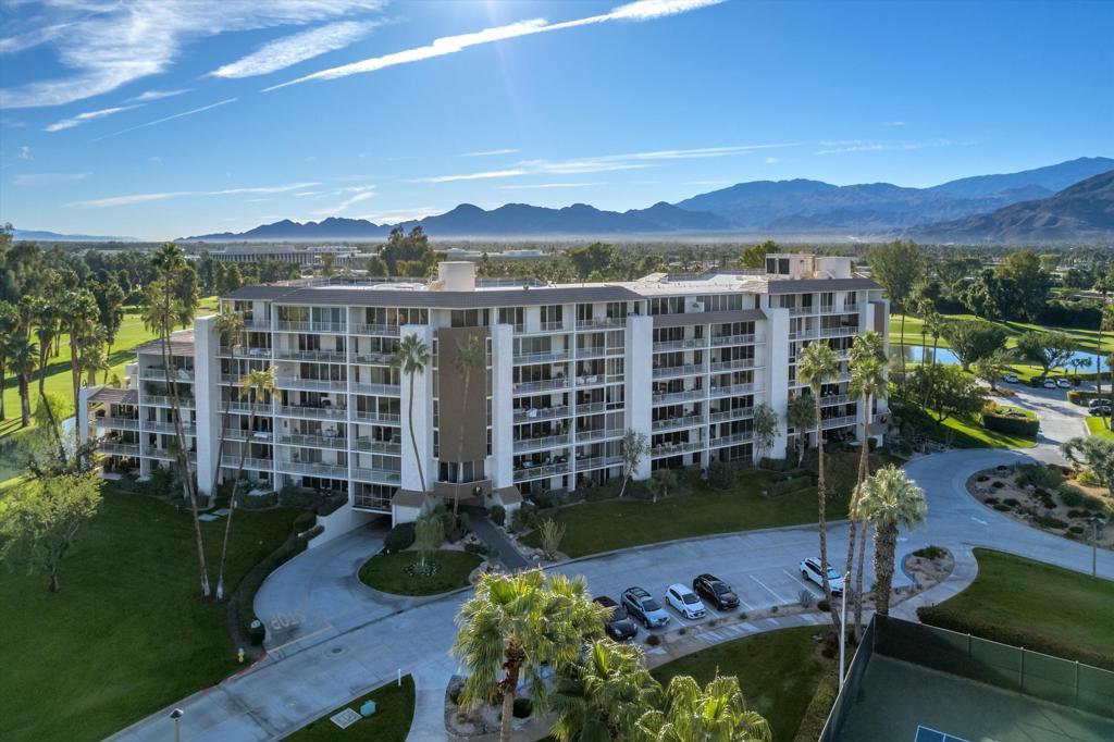 900 Island Drive 106, Rancho Mirage