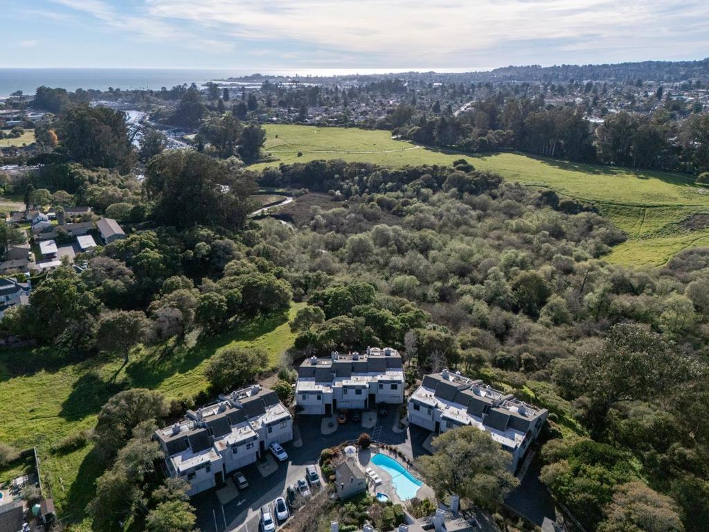 1651 Taylor Lane, Santa Cruz