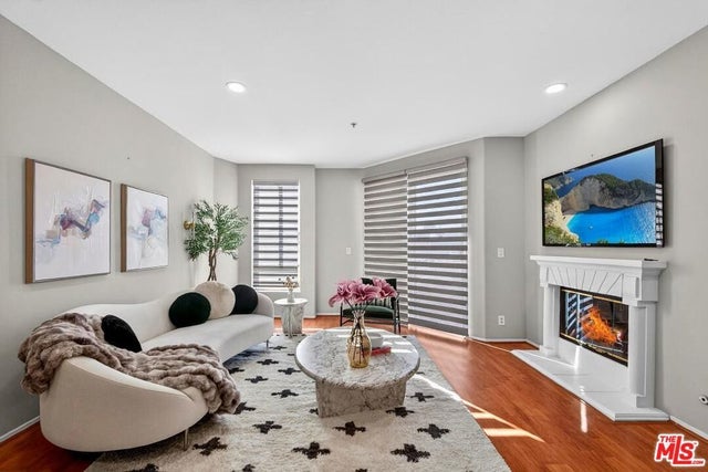 333 Westminster Avenue # 405, Los Angeles