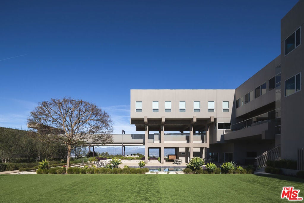 Photo of Listing #26659065