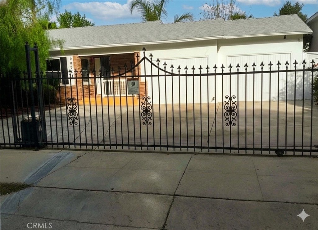 20957 Community, Canoga Park