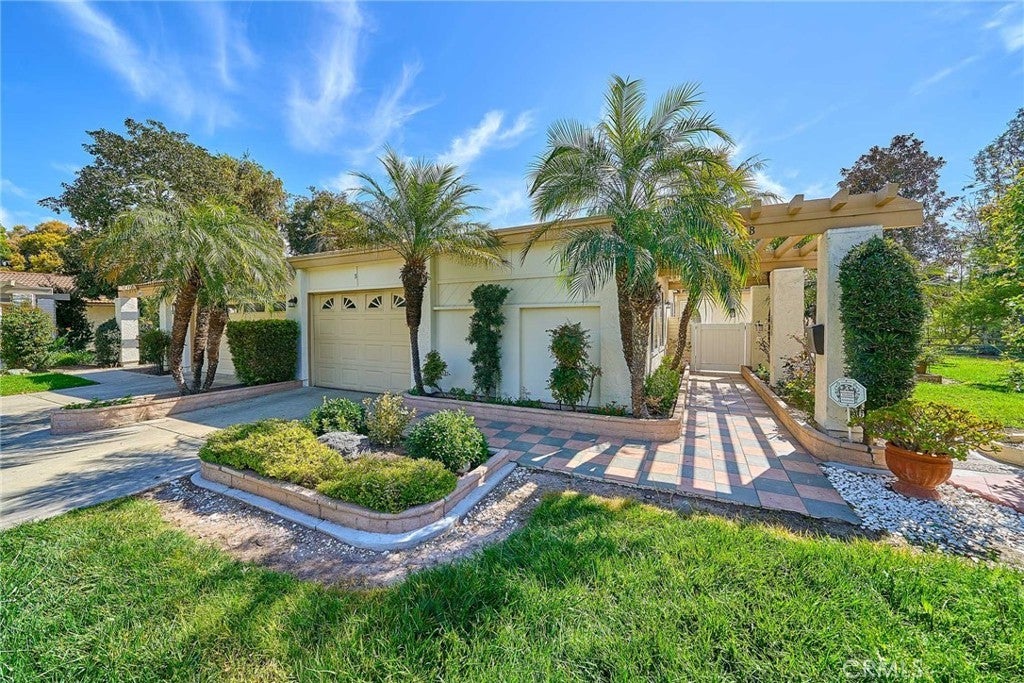 3287 San Amadeo B, Laguna Woods