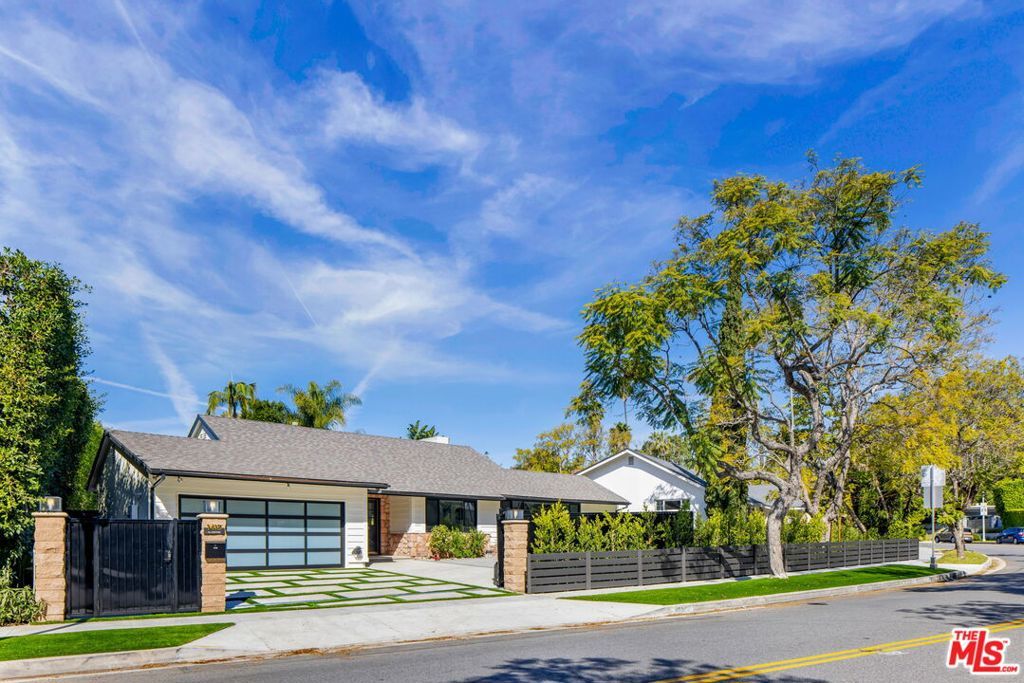 Photo of Listing #26661917