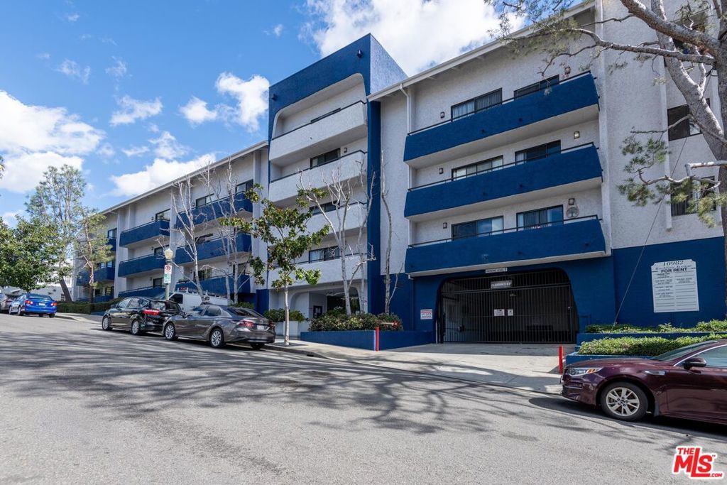 Photo of Listing #26654297