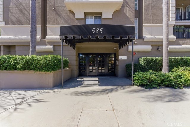 585 N Rossmore # 209, Los Angeles