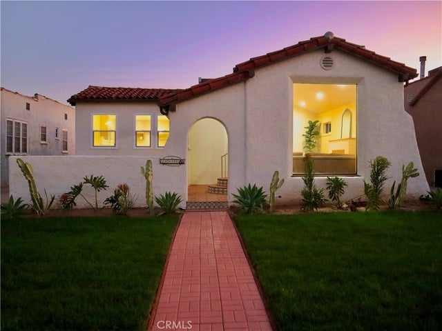 2014 W 84th Street, Los Angeles