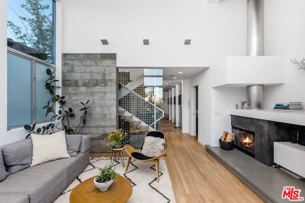 Photo of Listing #26662527