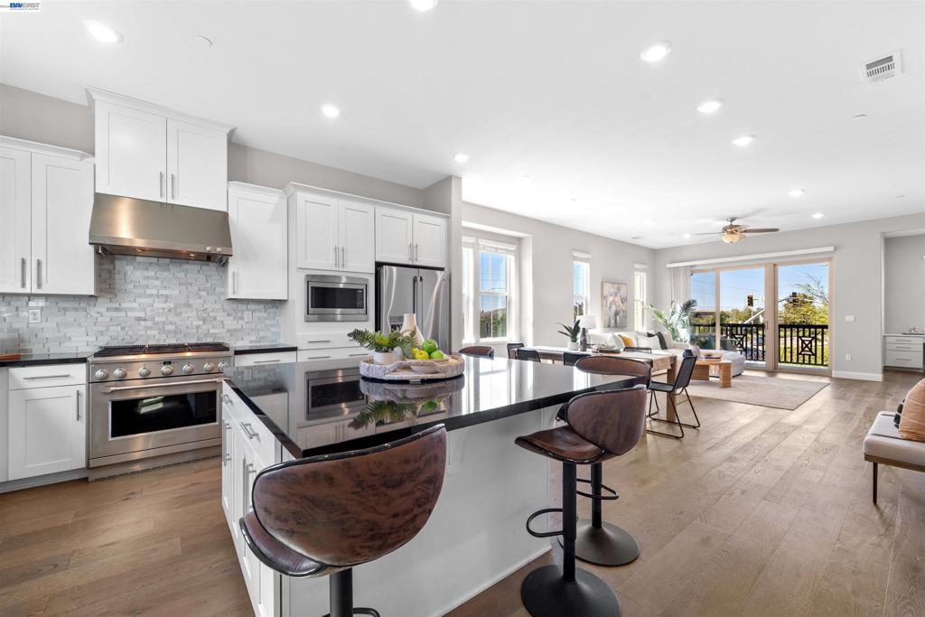 Photo of Listing #41126612