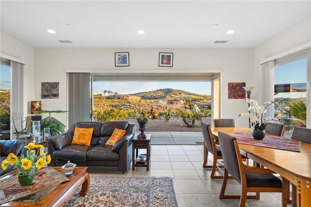 Photo of Listing #IV26051237