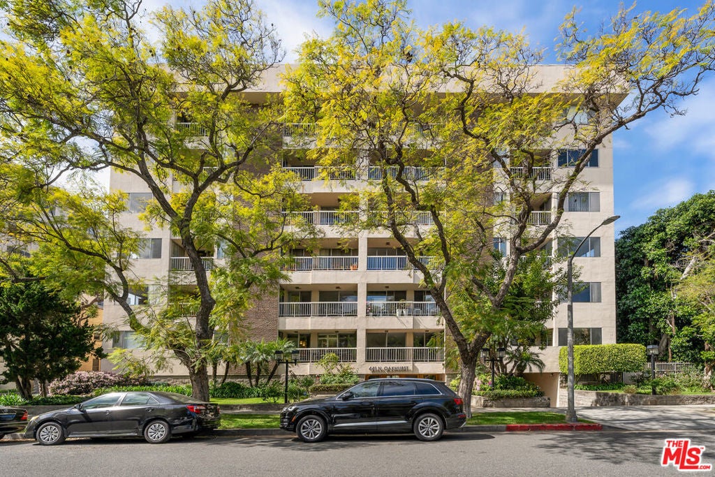 441 Oakhurst Drive 206, Beverly Hills