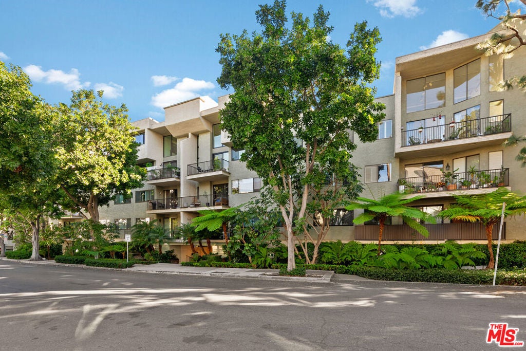 Photo of Listing #26654937