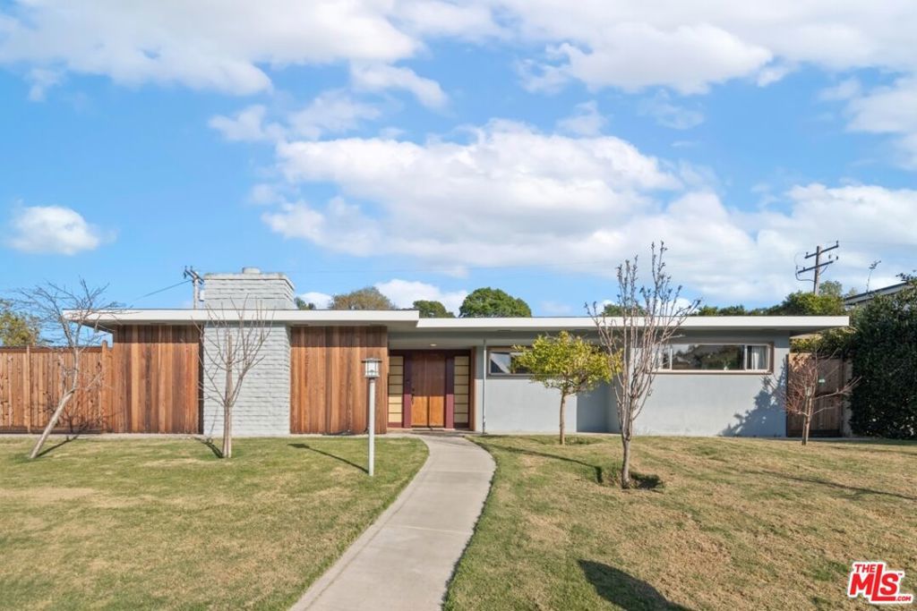 Photo of Listing #26660855