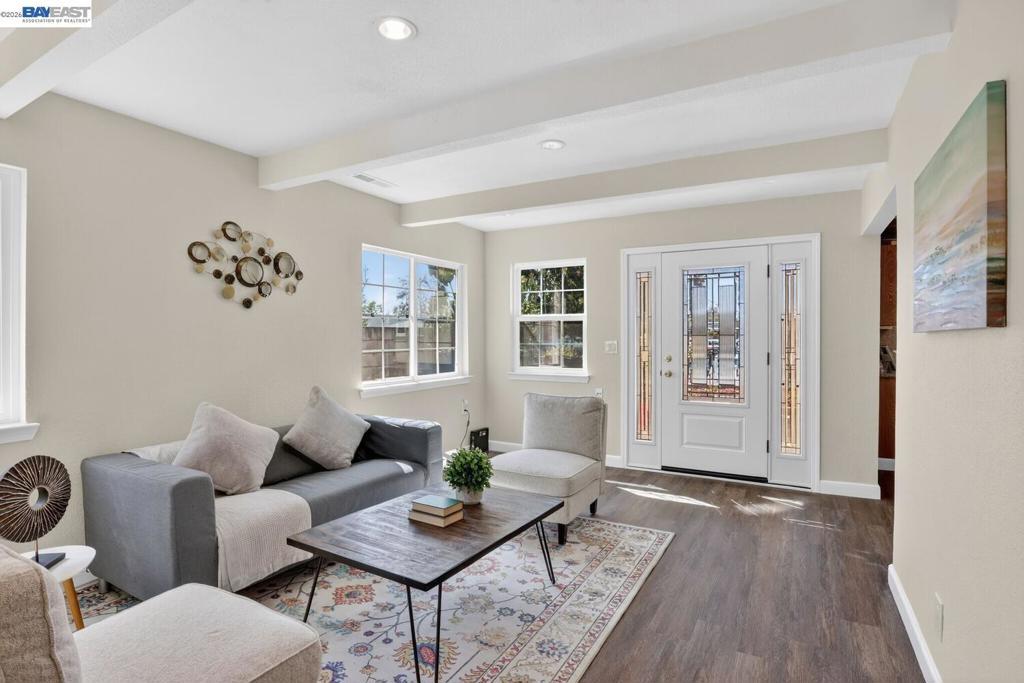 Photo of Listing #41126667