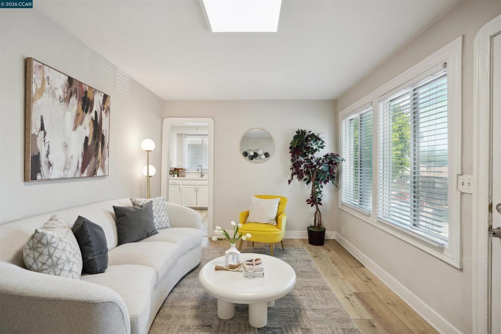 Photo of Listing #41126673