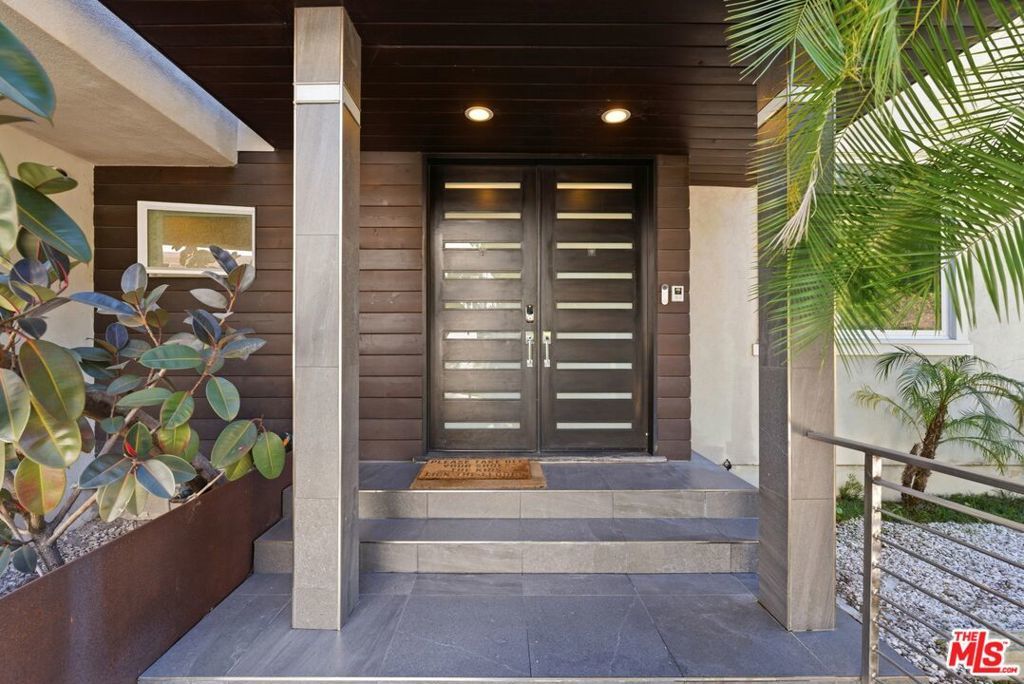 Photo of Listing #26658947