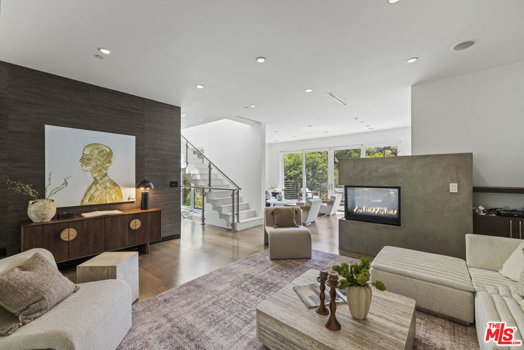 Photo of Listing #26662805