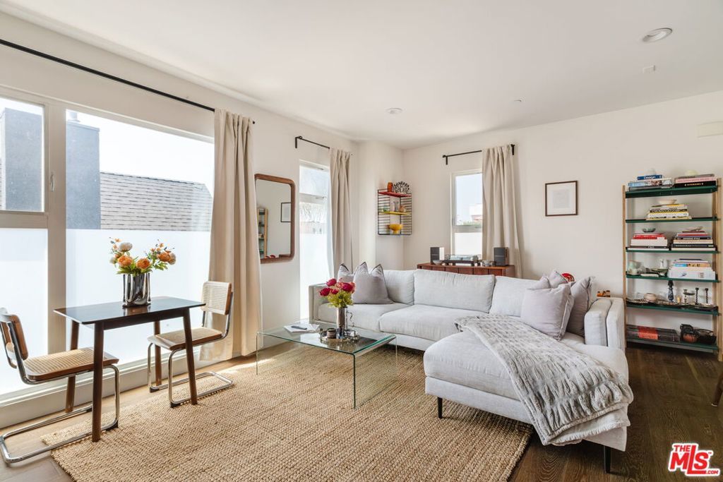 Photo of Listing #26638813