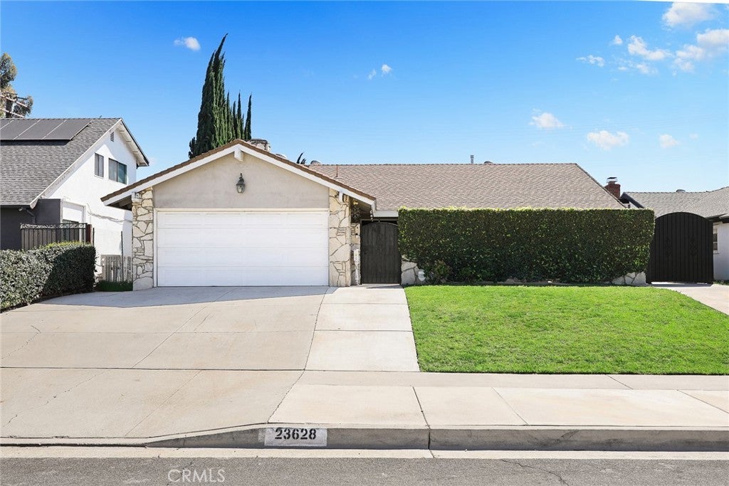 Photo of Listing #OC26051891