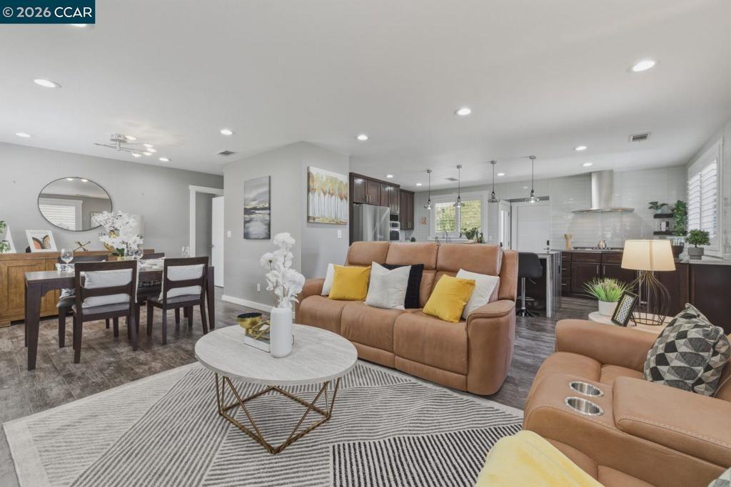 Photo of Listing #41126722