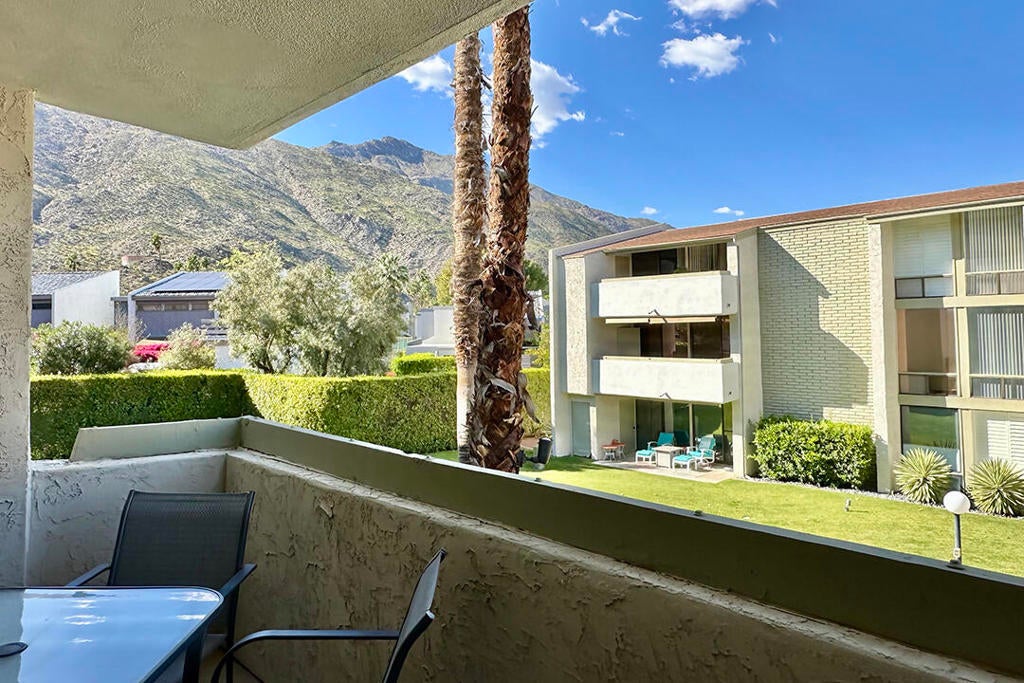 261 E La Verne Way # H, Palm Springs