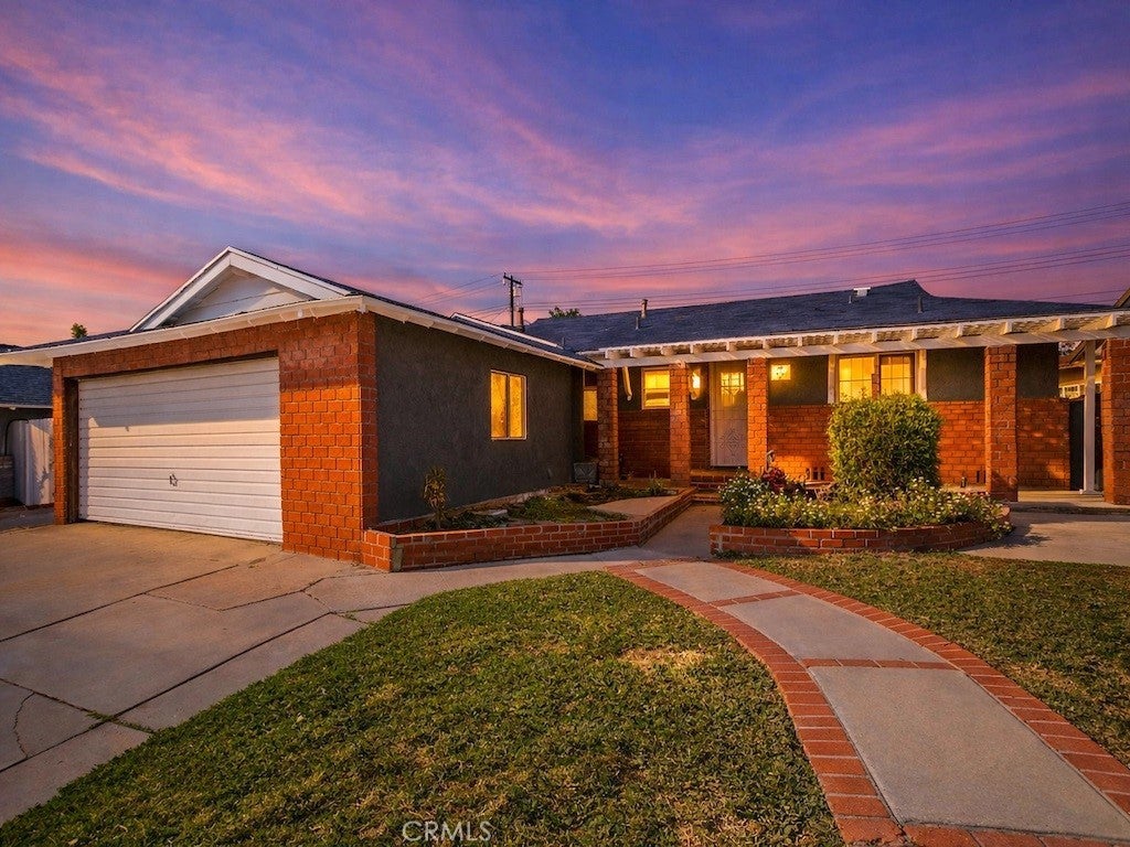 Photo of Listing #DW26040737