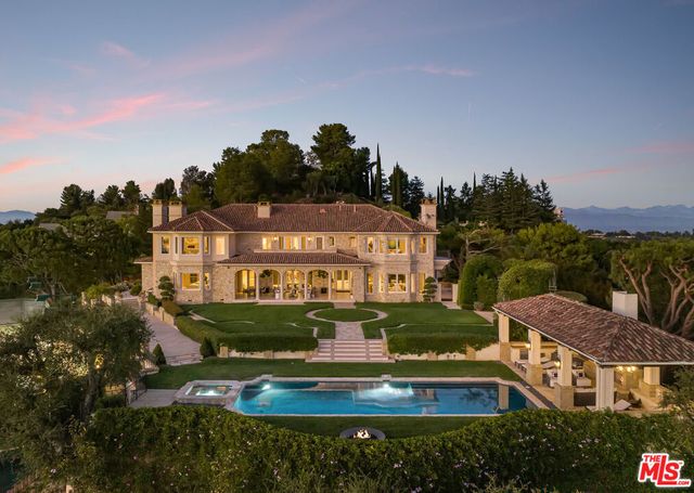 2911 Antelo View Drive, Los Angeles