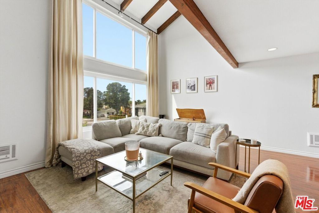 Photo of Listing #26662281