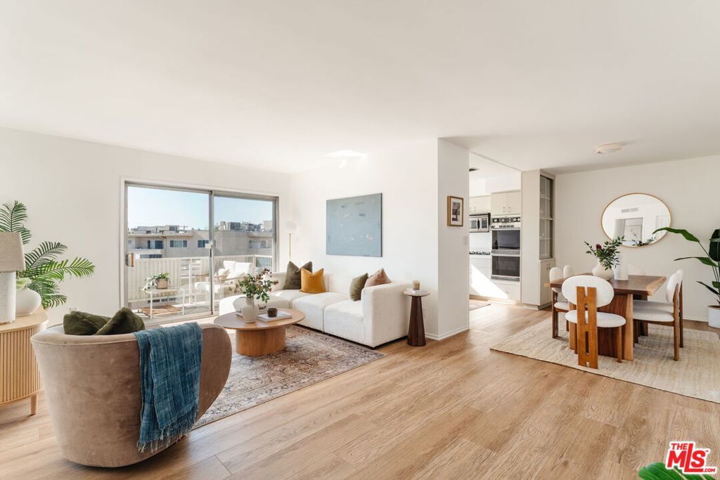 6251 Coldwater Canyon Avenue 310, Valley Glen