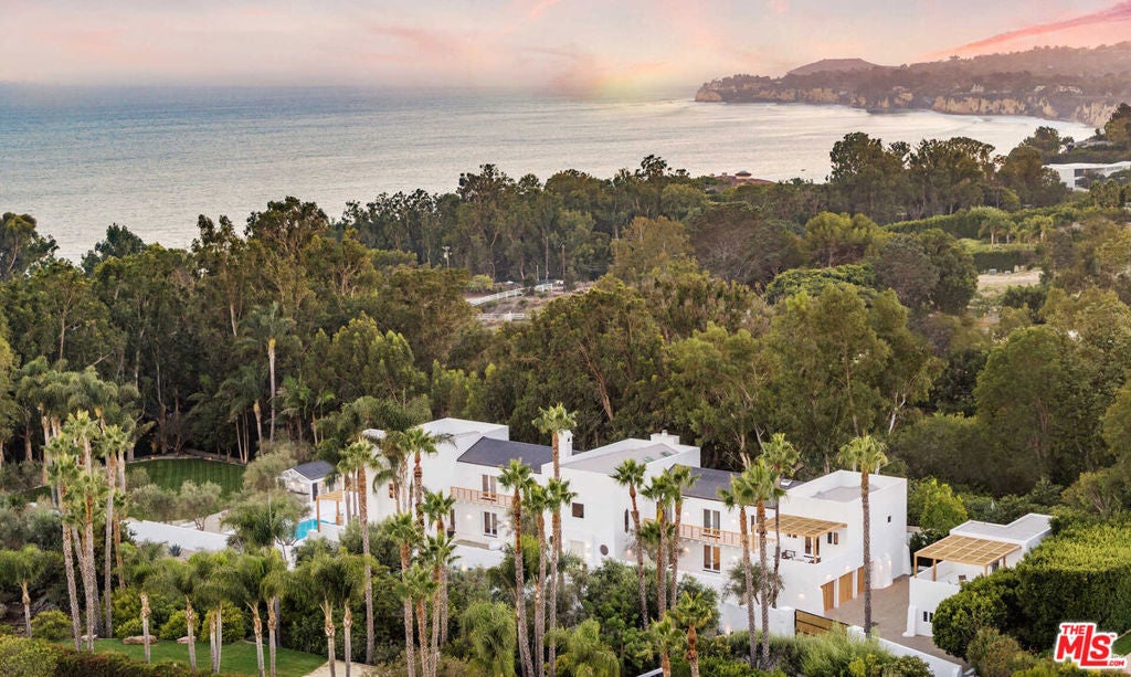 Photo of Listing #26663047