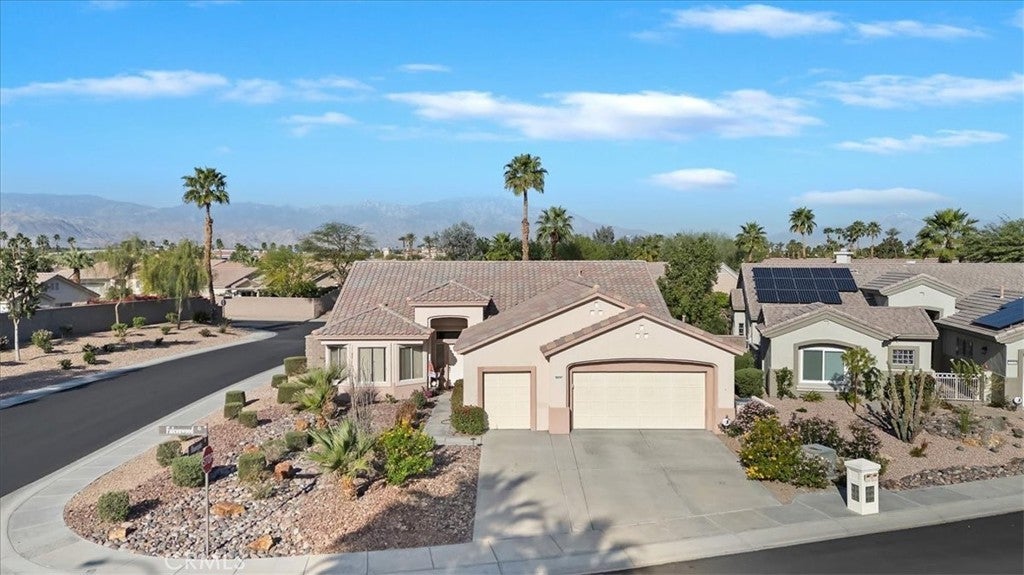 39375 Falconwood Court, Palm Desert