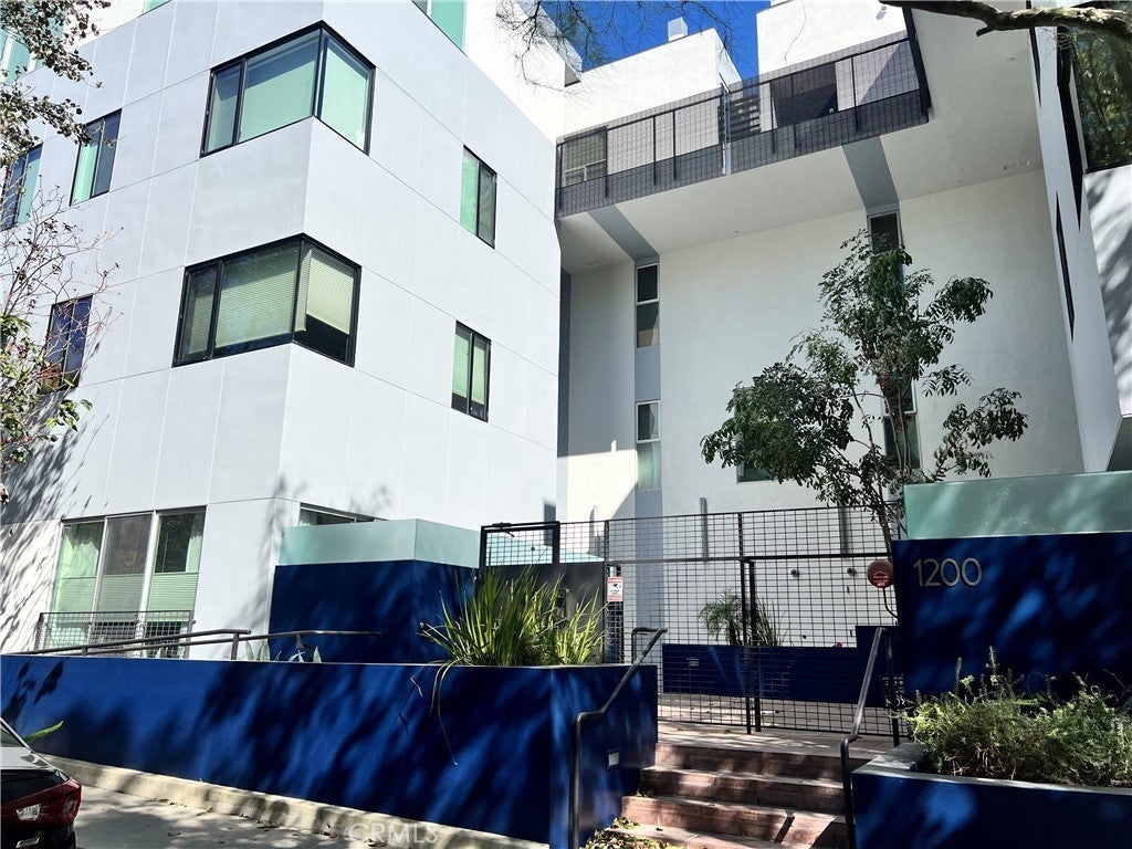 1200 Sweetzer Avenue 2, West Hollywood