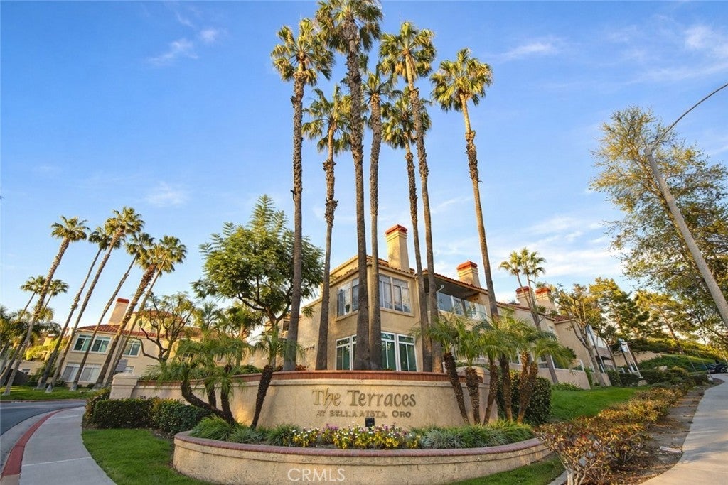 1151 Veramar Court 101, Corona