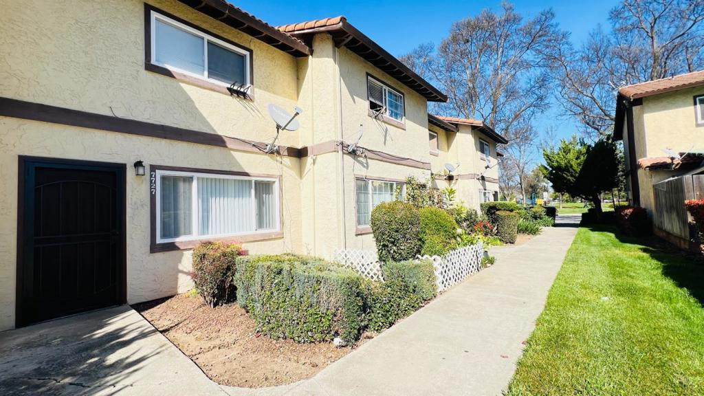 7727 Murray Avenue, Gilroy