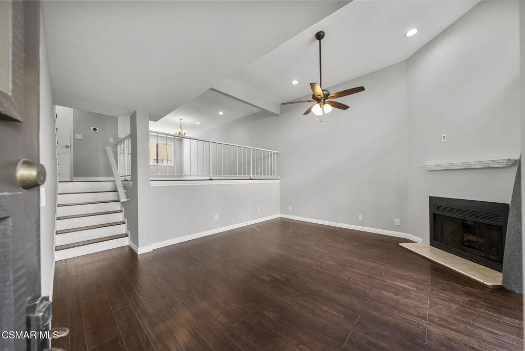 21205 Lassen Street 4, Chatsworth