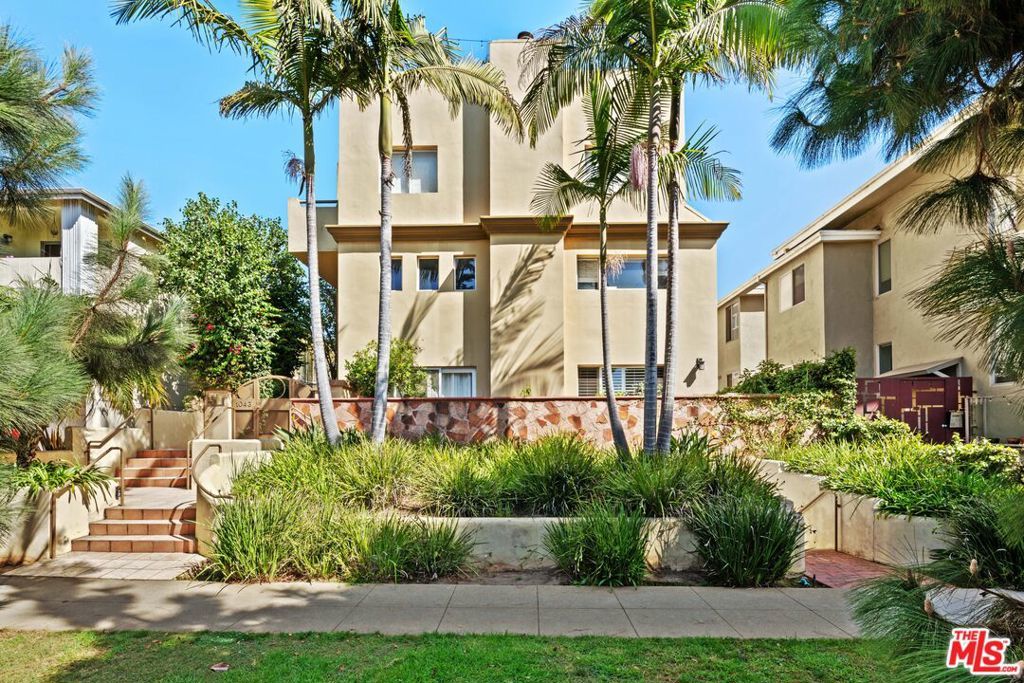 1043 11th Street 3, Santa Monica