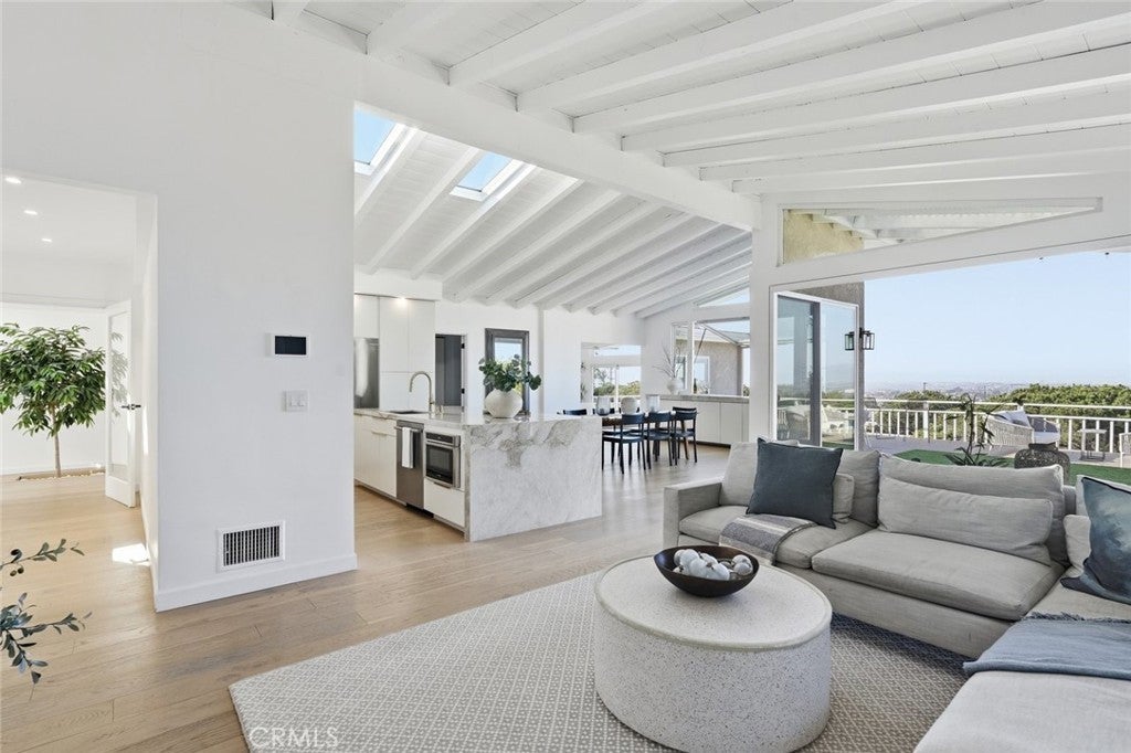 Photo of Listing #SB26053066